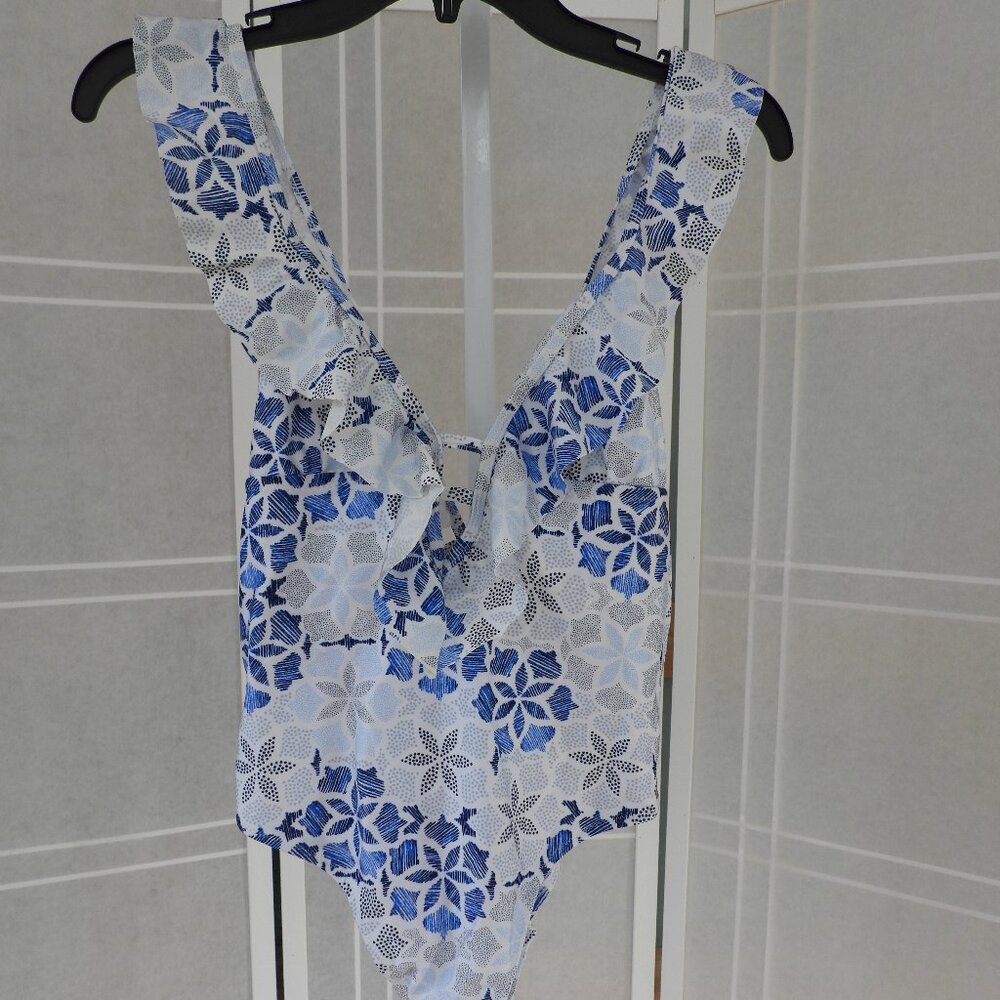 NWT - Some Days Lovin One Piece Swimsuit, Sz M